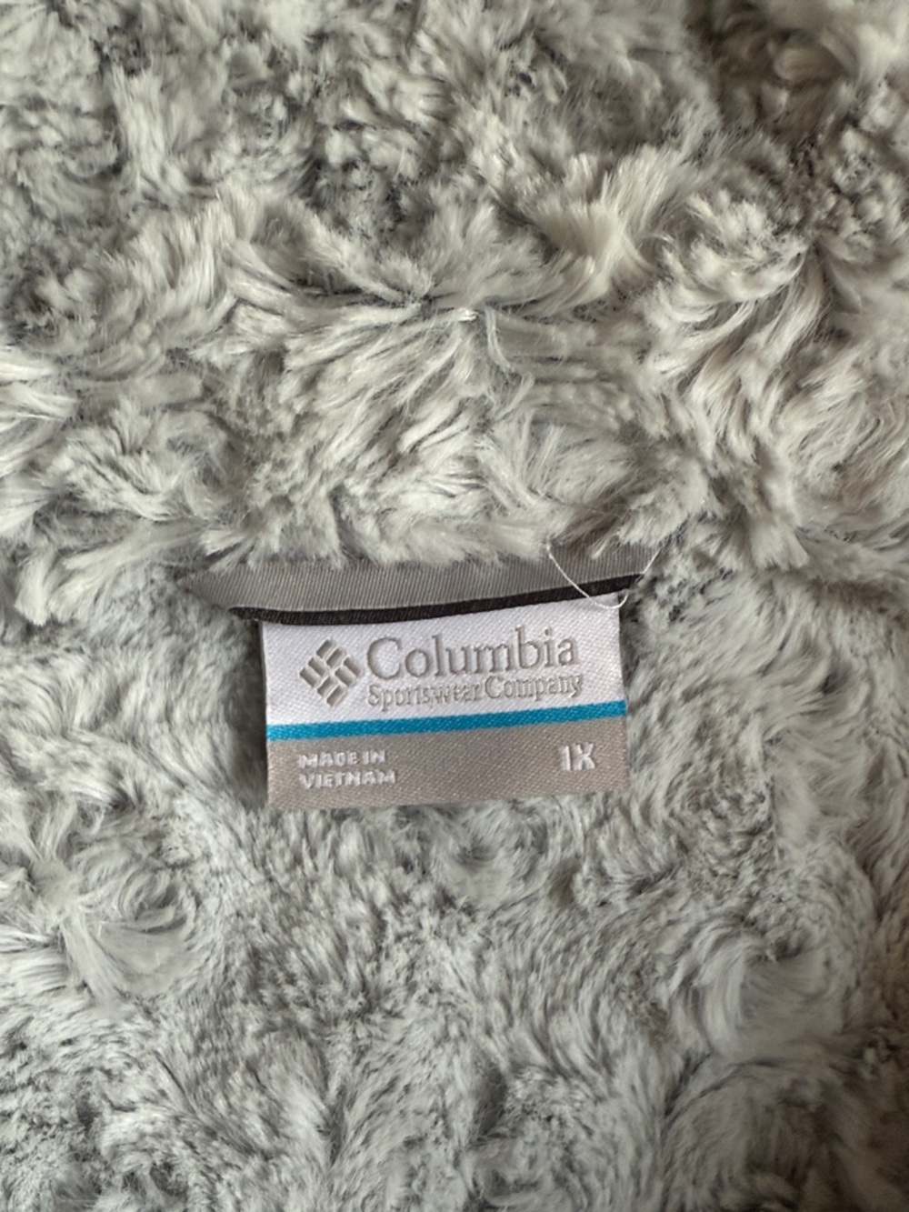 Columbia Women’s Black Quilted Hooded Coat - Picture 6 of 6